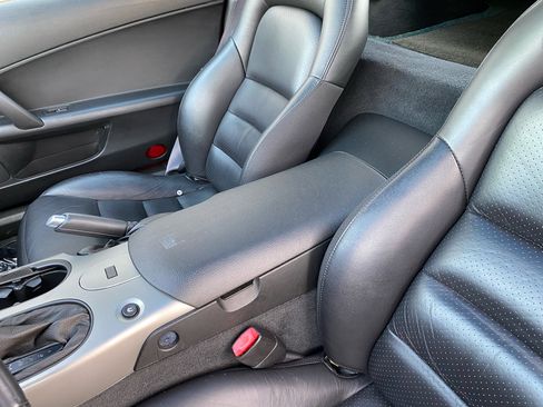 Used 2005 Chevrolet Corvette Coupe w/ Preferred Equipment Group image 25