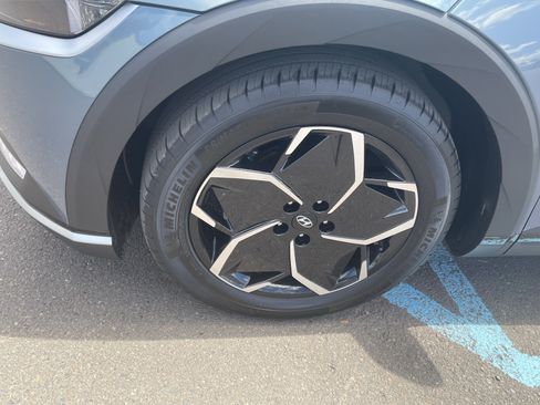 Certified 2024 Hyundai Ioniq 5 SE RWD image 9