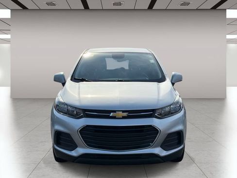 Used 2020 Chevrolet Trax LS w/ Tint and Cruise Package FWD image 8