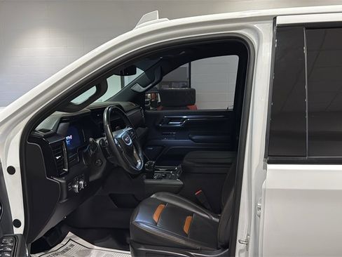 Used 2024 GMC Sierra 1500 AT4 w/ AT4 Premium Package image 21