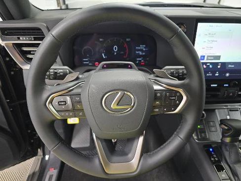 Used 2026 Lexus GX 550 w/ Cold Area Package image 7