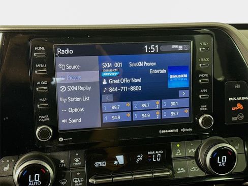 Used 2020 Toyota Highlander XLE FWD image 15