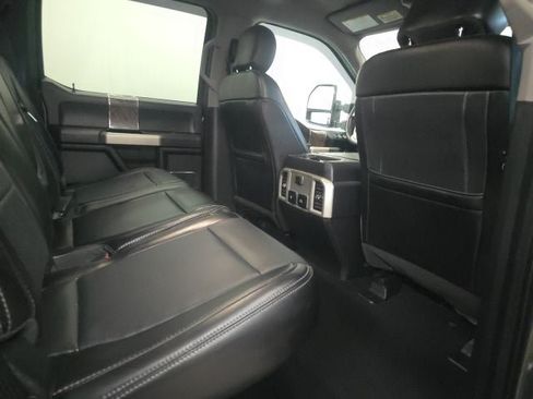 Used 2019 Ford F250 Lariat w/ Chrome Package AWD/4WD image 7