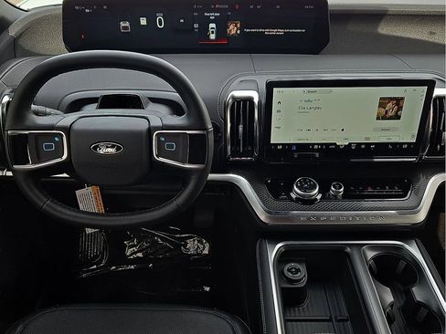 New 2026 Ford Expedition Platinum w/ Stealth Appearance Package image 12