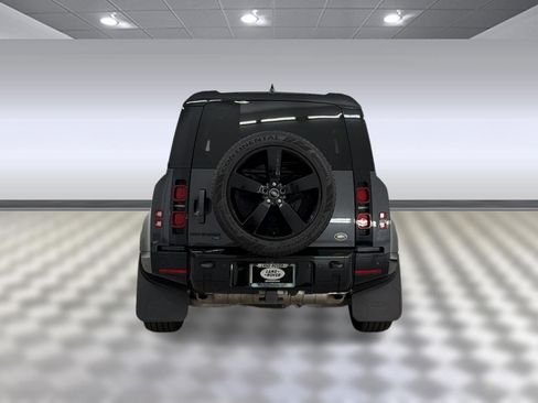 Used 2023 Land Rover Defender 90 X-Dynamic SE AWD/4WD image 10