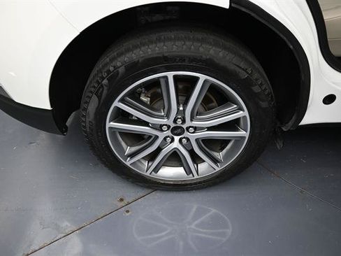 Certified 2024 Ford Edge Titanium AWD/4WD image 23