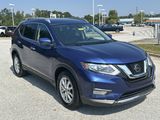 Used 2018 Nissan Rogue SV w/ Premium Package image 3
