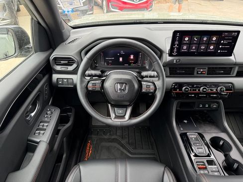 Certified 2026 Honda Pilot TrailSport image 2