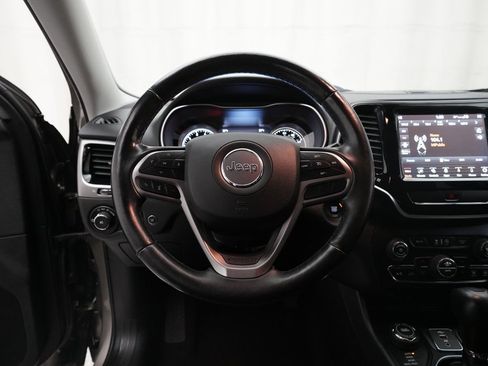 Used 2020 Jeep Cherokee Limited image 4