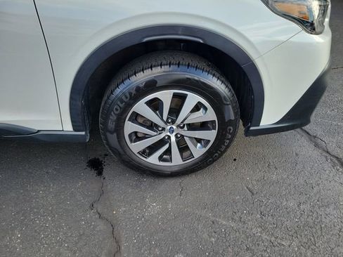 Used 2022 Subaru Outback Premium image 19