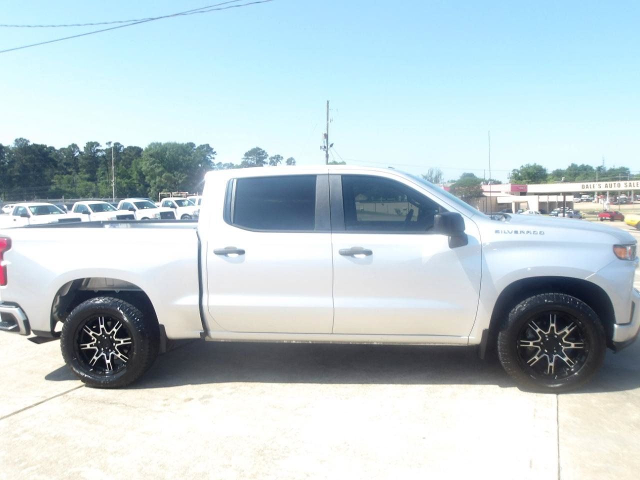 Used 2020 Chevrolet Silverado 1500 Custom w/ Custom Value Package RWD image 5