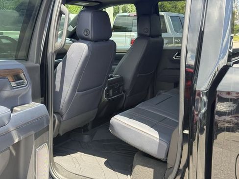 Used 2023 Chevrolet Silverado 1500 High Country w/ High Country Premium Package AWD/4WD image 31
