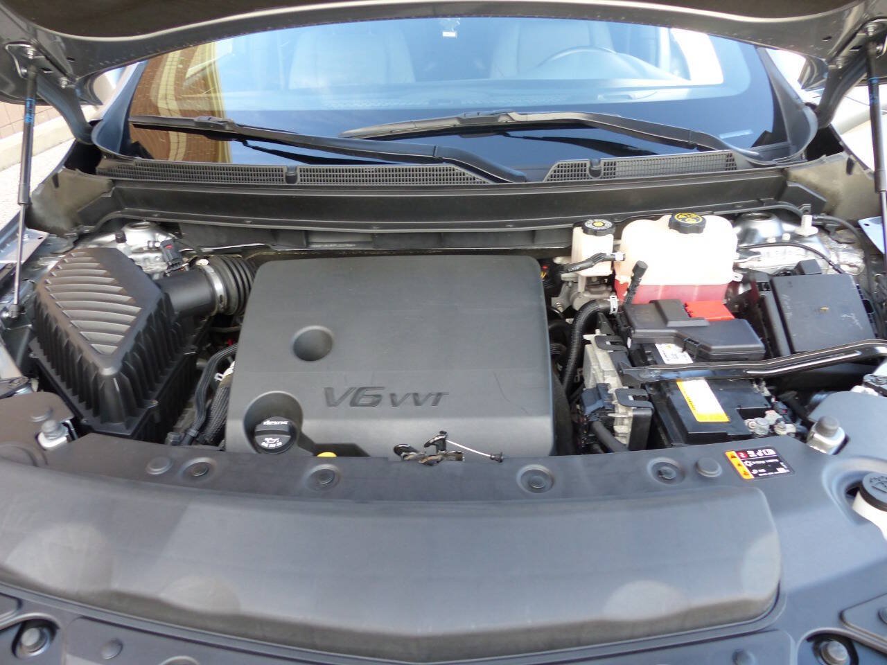 Used 2023 Buick Enclave Essence AWD/4WD image 16