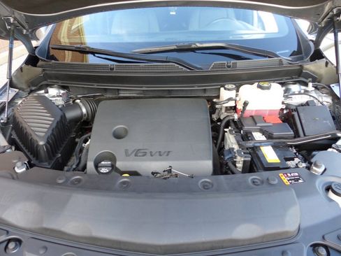 Used 2023 Buick Enclave Essence AWD/4WD image 16