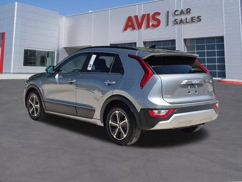 Used 2025 Kia Niro LX FWD image 9