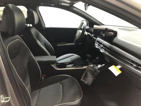 New 2025 Kia K4 GT-Line w/ GT-Line Sunroof Package image 12