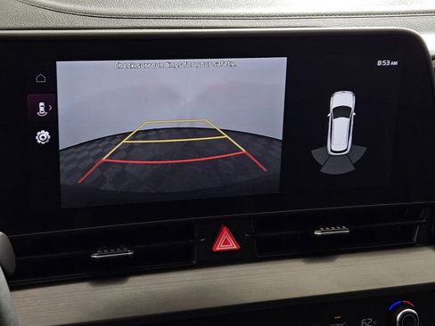 Used 2025 Kia Sportage EX image 13