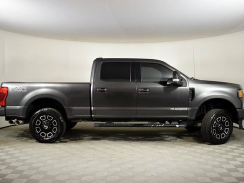 Used 2020 Ford F250 Lariat image 3