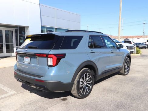 New 2026 Ford Explorer ST-Line image 15