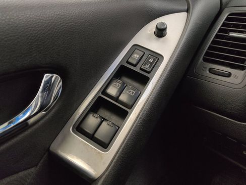 Used 2014 Nissan Murano S AWD/4WD image 27