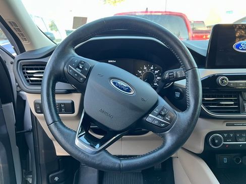Used 2020 Ford Escape SEL image 8