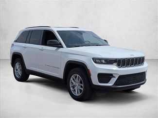 Used 2024 Jeep Grand Cherokee Laredo X w/ Trailer Tow Package video 3