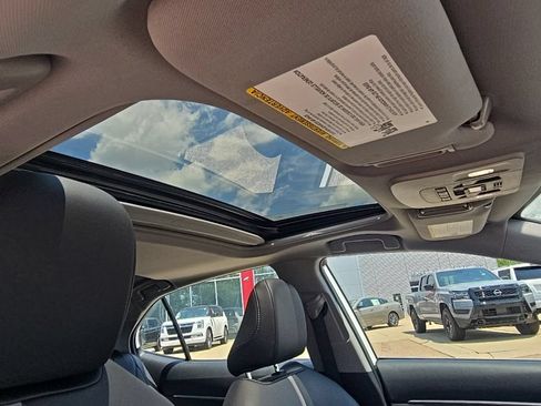 Used 2023 Toyota Camry SE FWD image 22