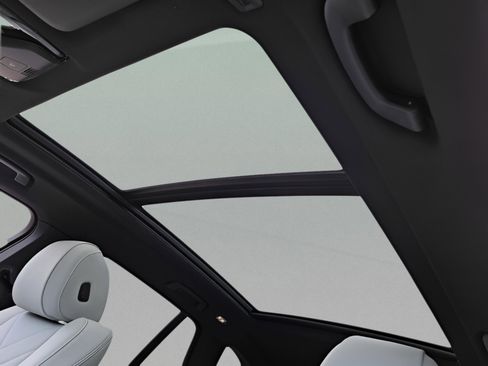 New 2026 BMW X5 sDrive40i w/ Premium Package image 17