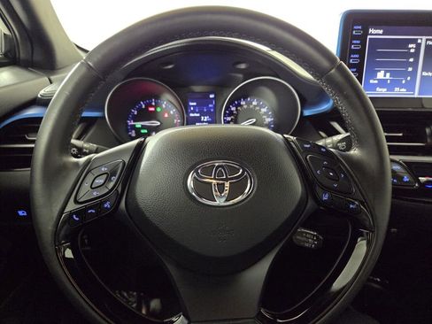 Used 2019 Toyota C-HR XLE image 19