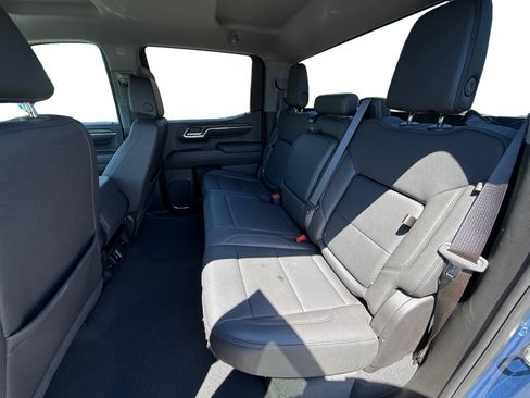 Used 2024 GMC Sierra 1500 SLT AWD/4WD image 16