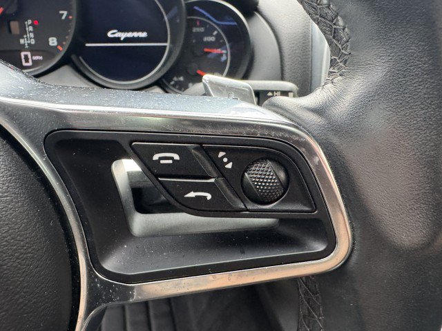 Used 2016 Porsche Cayenne w/ Premium Package AWD/4WD image 14