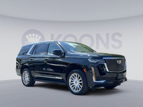 Used 2024 Cadillac Escalade Premium Luxury AWD/4WD image 10