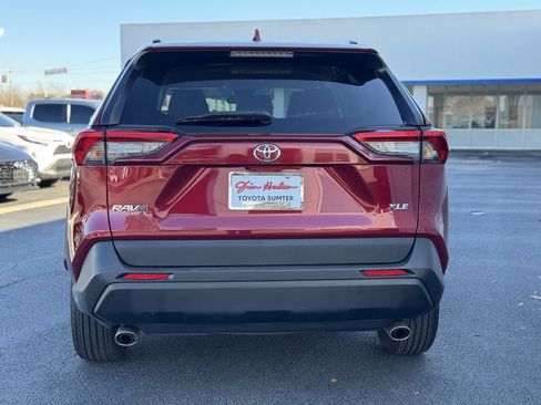 Used 2021 Toyota RAV4 XLE image 6