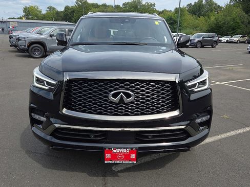 Used 2024 INFINITI QX80 Sensory AWD/4WD image 2