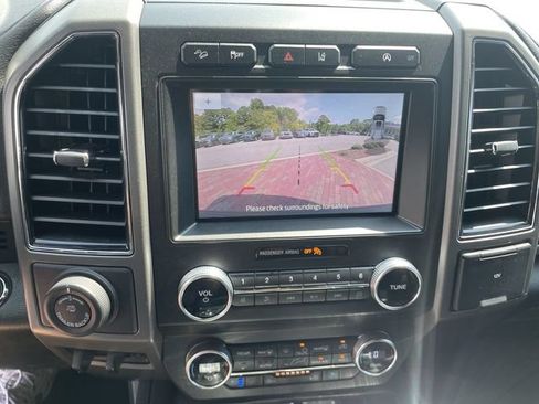Used 2020 Ford Expedition XLT w/ Equipment Group 202A AWD/4WD image 22
