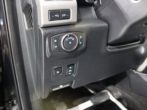 Used 2019 Ford F250 Lariat w/ Lariat Ultimate Package image 40