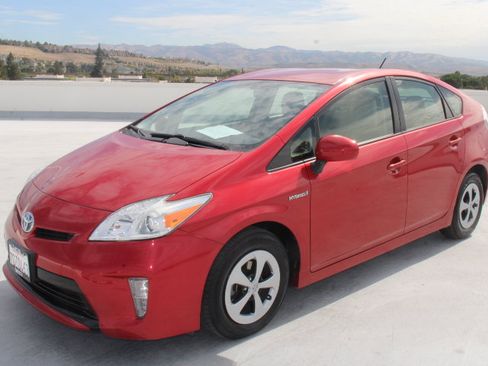 Used 2014 Toyota Prius Three FWD image 6