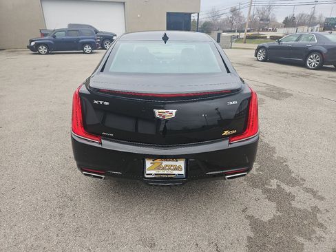 Used 2018 Cadillac XTS Luxury image 4