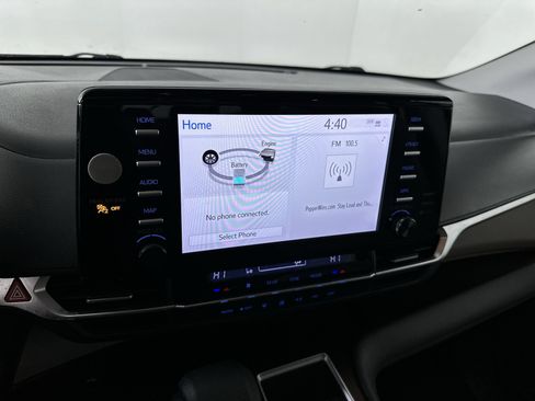 Used 2022 Toyota Sienna LE image 49