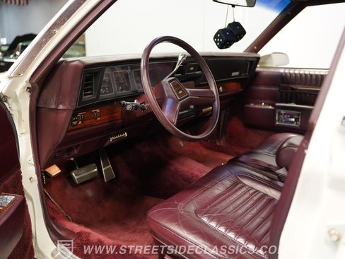 Used 1989 Chevrolet Caprice Classic Brougham image 4