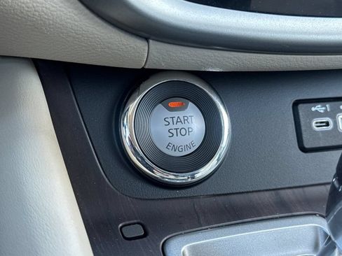 Used 2024 Nissan Murano Platinum w/ Cargo Package FWD image 22