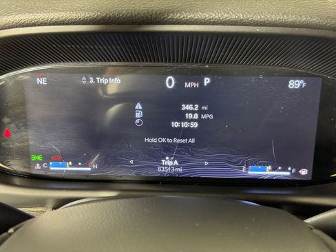 Used 2022 Jeep Wagoneer Series II AWD/4WD image 28