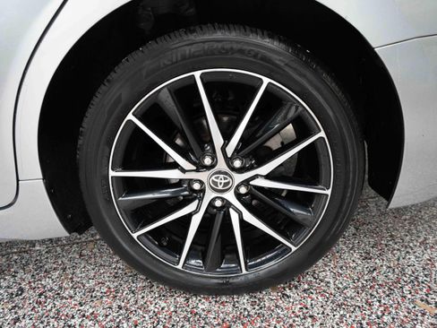 Used 2024 Toyota Camry SE FWD image 28