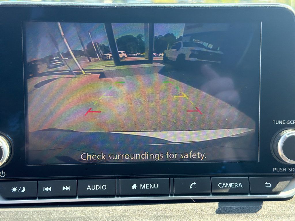 Used 2024 Nissan Rogue SV AWD/4WD image 30