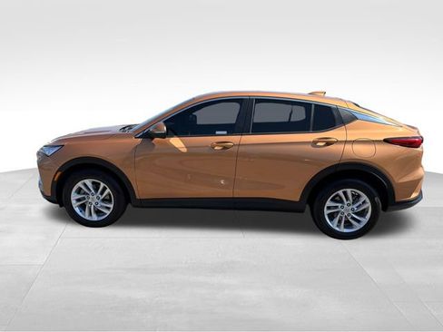 Used 2025 Buick Envista Preferred w/ Convenience II Package FWD image 4