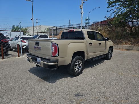 Used 2021 GMC Canyon AT4 w/ Trailering Package AWD/4WD image 4