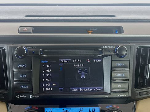 Used 2016 Toyota RAV4 XLE FWD image 19