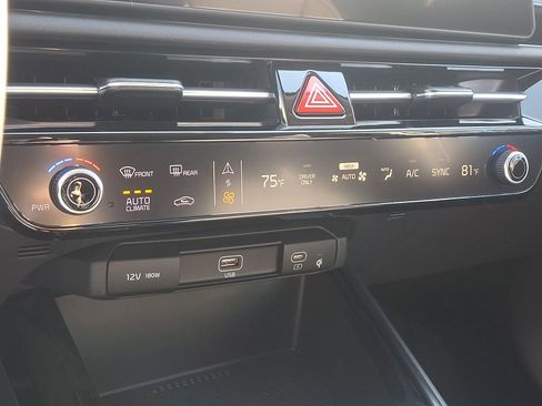 New 2025 Kia Niro EX w/ EX Cold Weather Package image 16