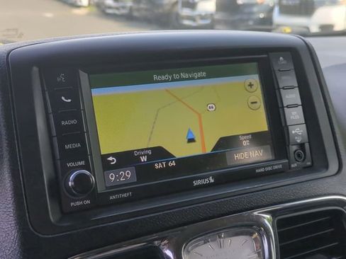 Used 2015 Chrysler Town & Country Touring w/ Driver Convenience Group FWD image 36