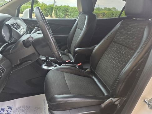 Used 2016 Buick Encore AWD image 11